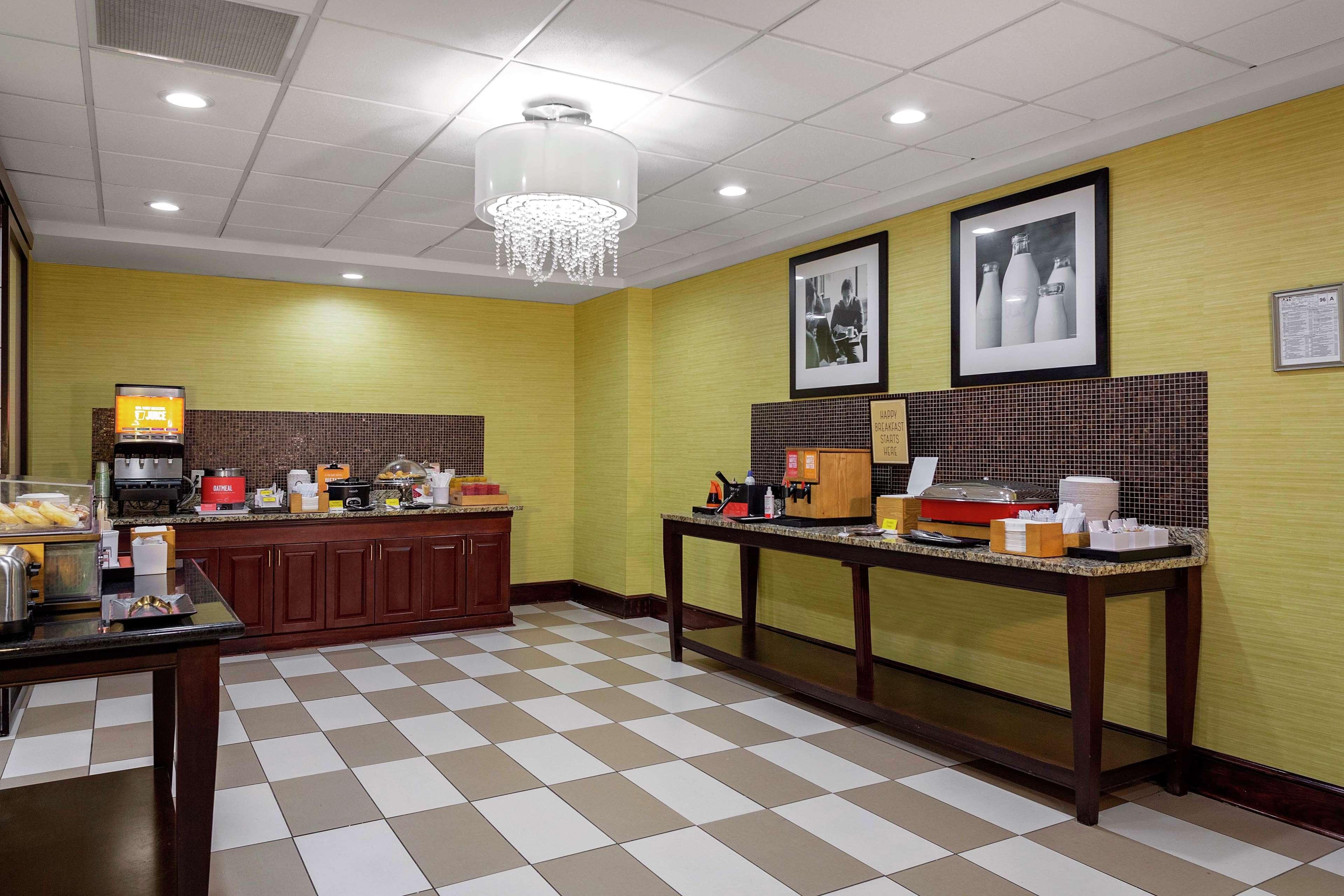 Hampton Inn Atlanta-Фейрберн Екстер'єр фото