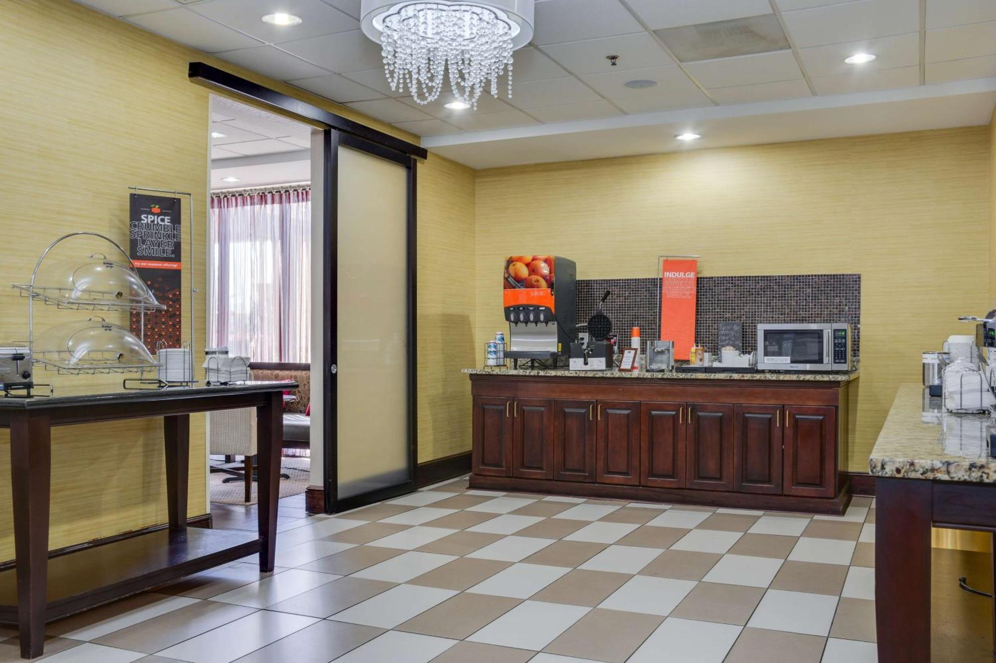 Hampton Inn Atlanta-Фейрберн Екстер'єр фото